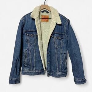 Levis sherpa lined denim trucker